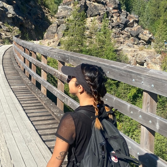 Meet your Posher, Joy - Picture 1 of 1